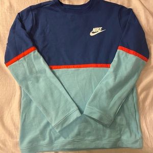 Vintage Style Nike Sweatshirt